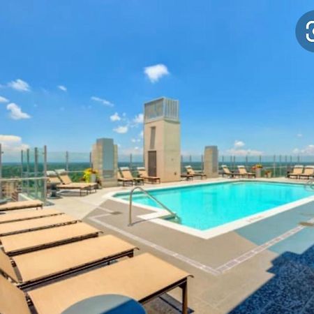 Luxurious 1Br Uptown Highrise/ Balcony With City View! Charlotte Eksteriør billede