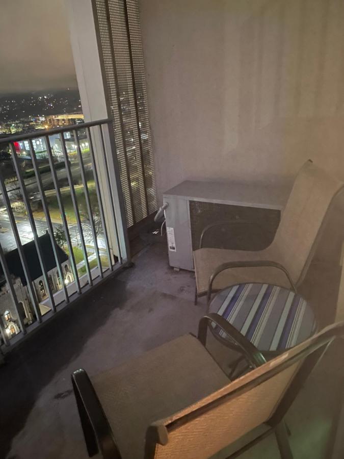 Luxurious 1Br Uptown Highrise/ Balcony With City View! Charlotte Eksteriør billede