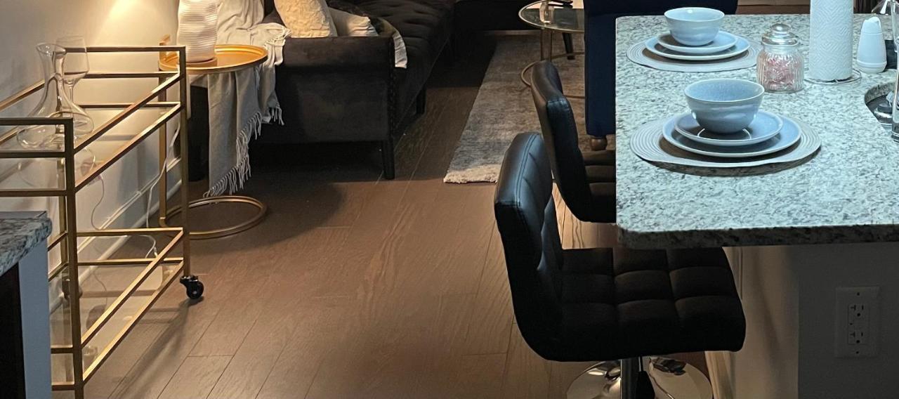 Luxurious 1Br Uptown Highrise/ Balcony With City View! Charlotte Eksteriør billede
